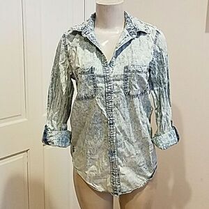 Denim long sleeves jean Shirt size small